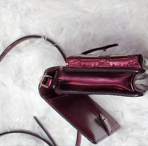 Sale! Jet Set phone crossbody - Picture 7 of 9